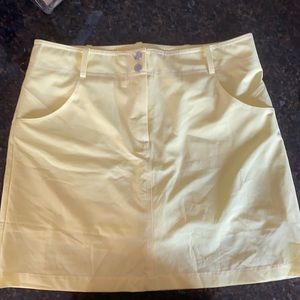Women’s golf skort